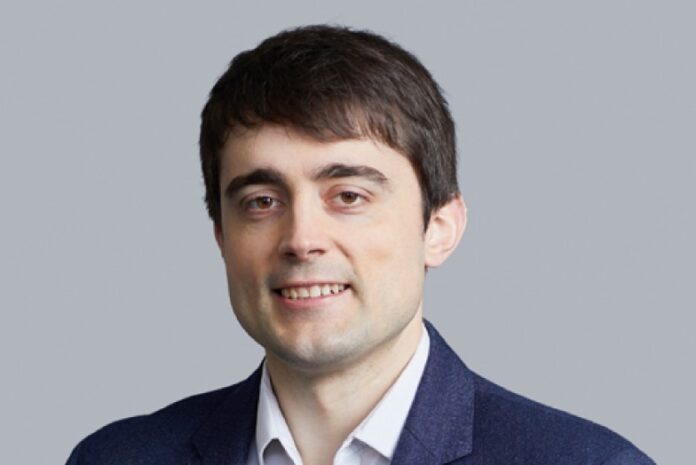 Elliot Banks Elliot Banks